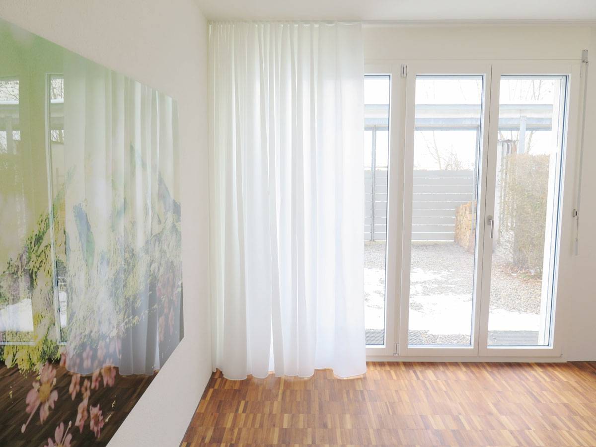 Weisser Stark Lichtdurchlässiger Nachtvorhang